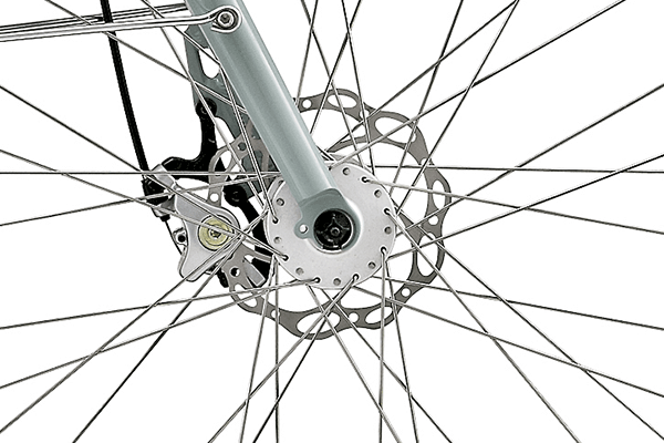 路面状況などに左右されにくい上に、強力な制動力を持ったブレーキです。