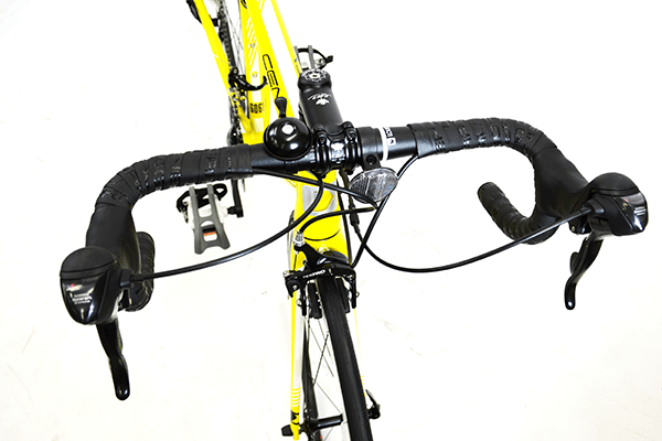 持つポジションを変えることで負荷が分散し長時間乗っていても疲れにくくなります。