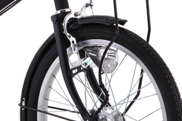 夜道でも安心で走行負荷の少ないLEDオートライト。