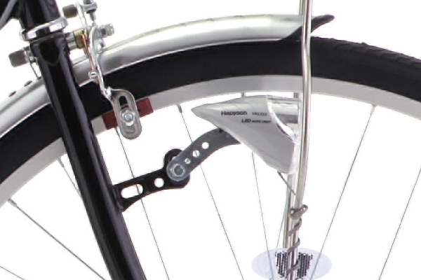 周りが暗くなると自動的にライトが点灯するので、点け忘れの心配もありません。