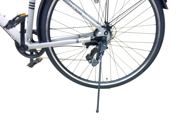 普段使いにあると嬉しいキックスタンドを標準装備。