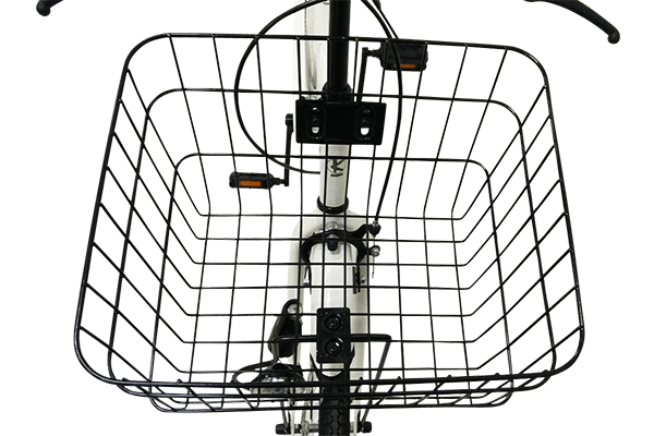 シーンを選ばない十分な大きさのカゴを装備。縦：270×横：300×高さ：230(mm)