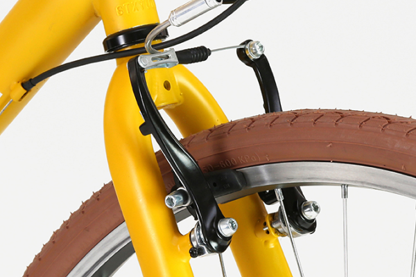 制動力に優れたVブレーキを前後に標準装備。