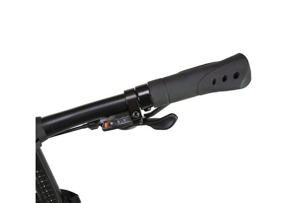 ラピットファイヤー式シフターで快適にスムーズな操作が可能です。