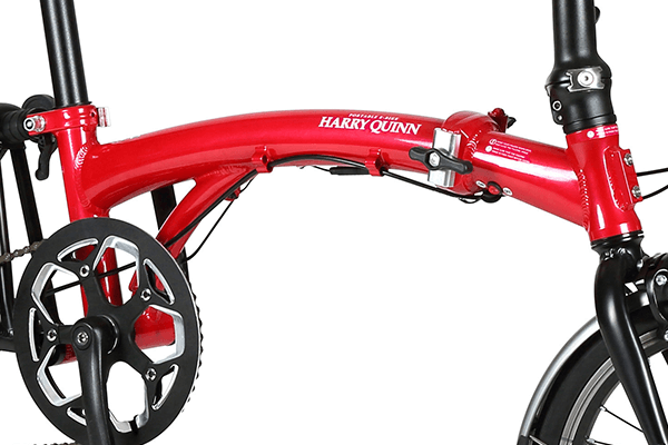 軽量かつ高剛性なアルミ製フレーム