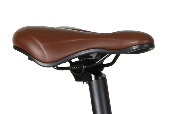 漕ぎやすい、細身のスポーツサドル。