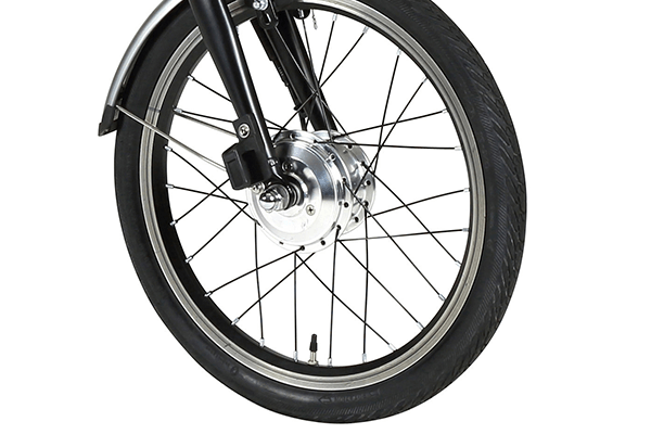 取り回ししやすい小径タイヤ