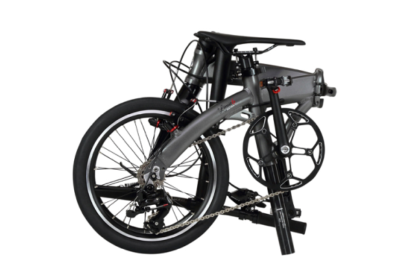 折りたたみサイズは650×310×550ｍｍとコンパクト。