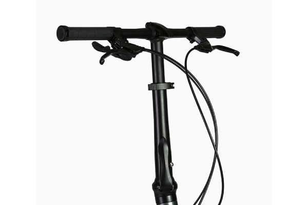 簡単に高さ調整が可能なハンドルステム。