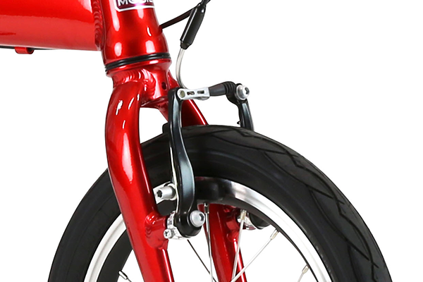 前後とも、効きが良く確実な制御を実現するVブレーキをセレクト。