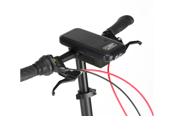 バッテリー容量5.0Ahで航続距離も約30kmとお出かけ・通勤・通学にも使える持ち運び可能なバッテリー。