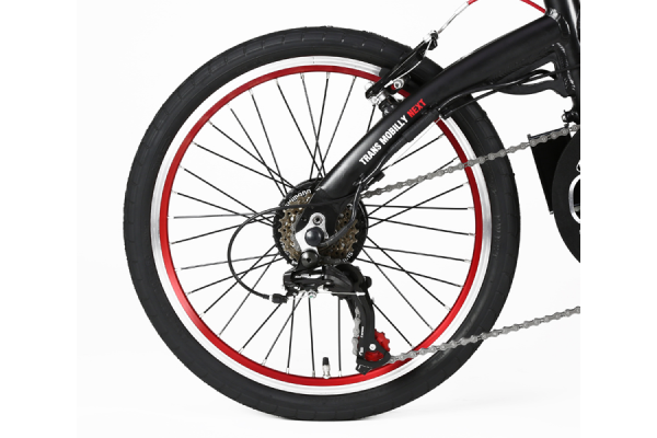 軽量ながら走りも追及しSHIMANO Tourney 6speedを装備しています