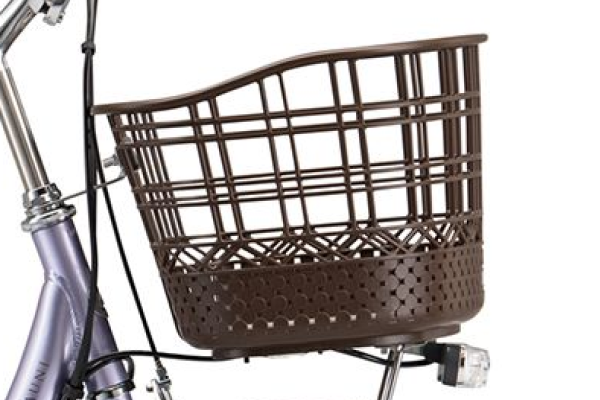 カゴの網目が細かいので小物が落ちにくいバスケットで、サイズは幅41.2×奥行34.5×高さ24.5cm（上面）