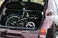 車のトランクにもスッポリと入る折りたたみサイズ。※この写真は2017モデルです。
