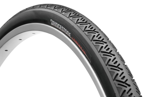 通学にも最適な空気が少なくなった状態でもひび割れに強く、パンクしにくいロングレッド。