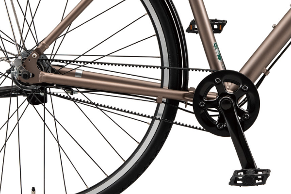 メンテナンスの手間も少なく、走行音が静かなベルトドライブ。注油の必要がなく、チェーン外れの心配がないため、特に通勤・通学や日常使いに最適。