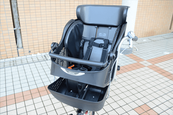 安心のOGK製の前用子供乗せ付き（体重15kgまで、身長100cm未満、年齢4歳未満対象）※写真は別商品への取り付け例です。