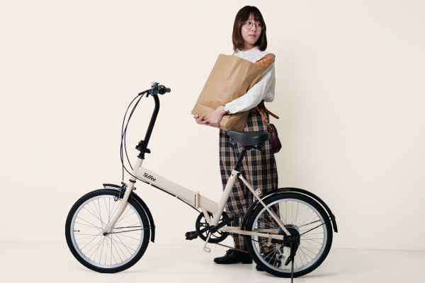 【期間限定特価】 折りたたみ自転車　送料無料　通勤　軽量　本州四国　プレゼント　コンパクト　収納　ワイヤー錠　[TS16]　街乗り　シティサイクル　プレゼント　ライト　ミニベロ　通学
