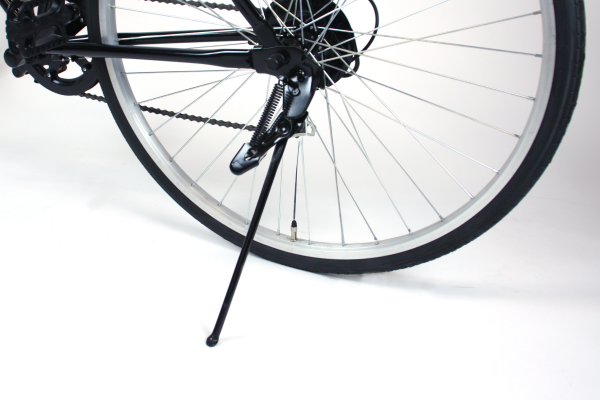 片足のキックスタンドを標準装備。