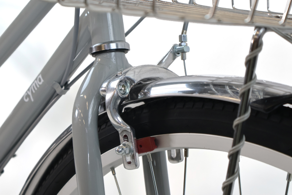 デュアルピボットタイプのフロントブレーキ、引きも軽くしっかり止まります。