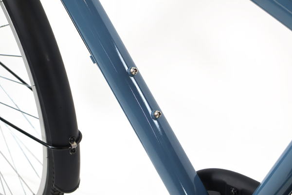 ドリンクホルダーを1個取り付けることができます。