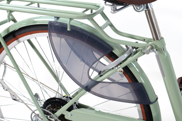 衣服の巻き込みを防ぎチャイルドシート搭載時の安全性を確保するデザイン性の高いハーフクリアのドレスガード。