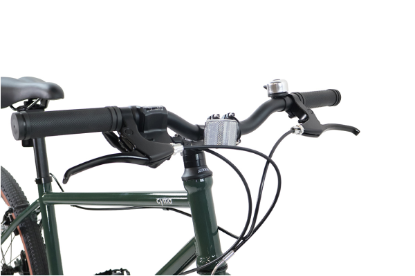 握る部分が上方へ持ち上がった形状のハンドル。リラックスした楽な姿勢で乗車できます。
