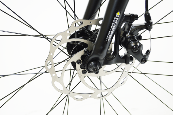 制動性の高いテクトロ製ディスクブレーキを採用。