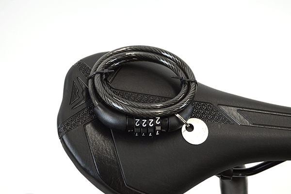 必須アイテムのカギ（ワイヤー錠）を付属！お届けからすぐご利用いただけます。