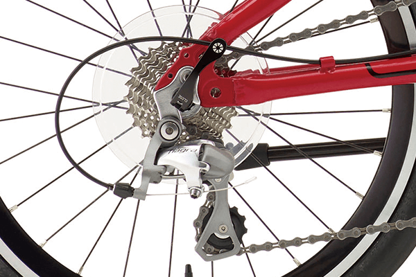シマノ製「TIAGRA」フロント2段×リア10段の外装20段変速を搭載。