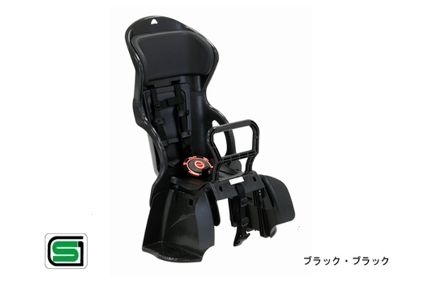 2～6歳頃のお子様を載せられるリアチャイルドシートを標準搭載。