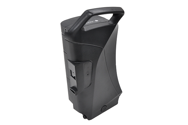 14.8Ah相当の大容量バッテリー搭載。最長80kmの走行が可能です。