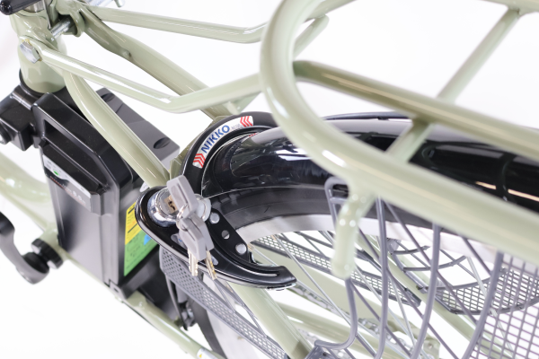 普段使いに便利なリング錠を標準装備。