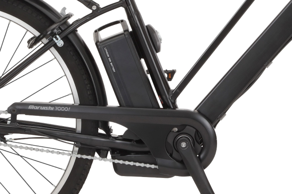 一度フル充電すれば次の充電は約200日後でOK。（エコモードで１日５km走行した場合の理論上の数値です。）