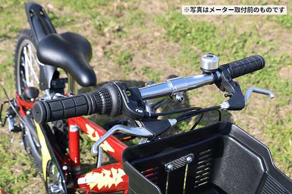 まっすぐなハンドル形状なので、力を入れやすくぐんぐん進みます。