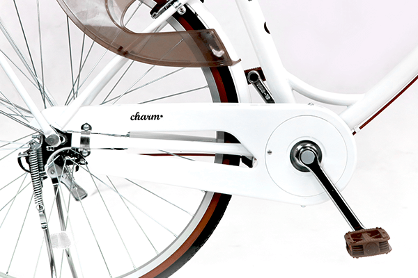 チェーンを全てカバーしているため、走行中のチェーンによる裾汚れを防御。