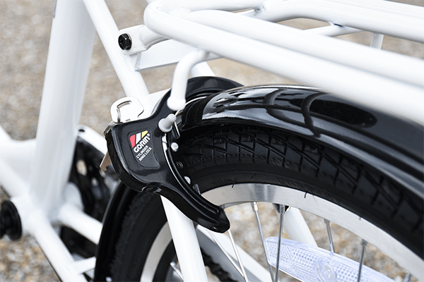 大切な自転車を守るために、リング錠を最初から取り付けております。