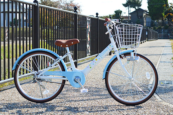 さわやかな印象のブルー