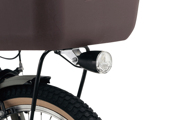 リフレクター一体式でワイドに照らす