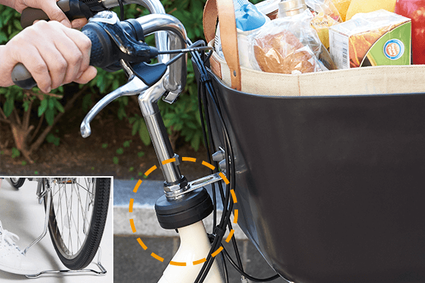 スタンドと連動してハンドルロックがかかるので、荷物が多くてもふらつき防止になります。