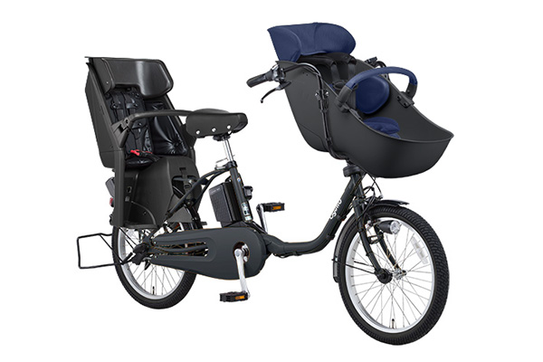 パナソニック（Panasonic） 3人乗り用チャイルドシート付きギュット・クルーム・EX