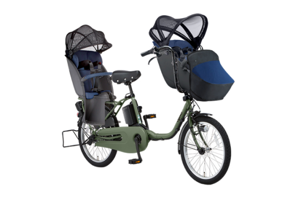 3人乗り用チャイルドシート付きギュット・クルーム・EX パナソニック  