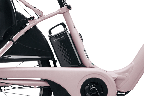 パワーモード約60km、オートマチックモード約70km、ロングモード約96kmの走行が可能です。