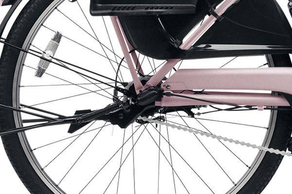 チェーン外れの心配が少なく、メンテナンスがラクな内装3段変速機を搭載。