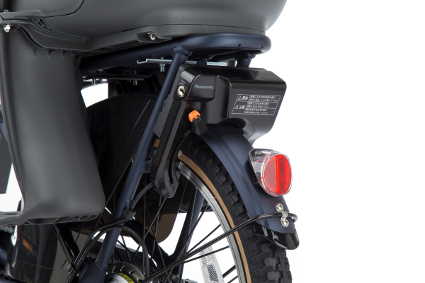 手元スイッチの電源を入れるだけで後輪サークル錠が自動で開錠します。