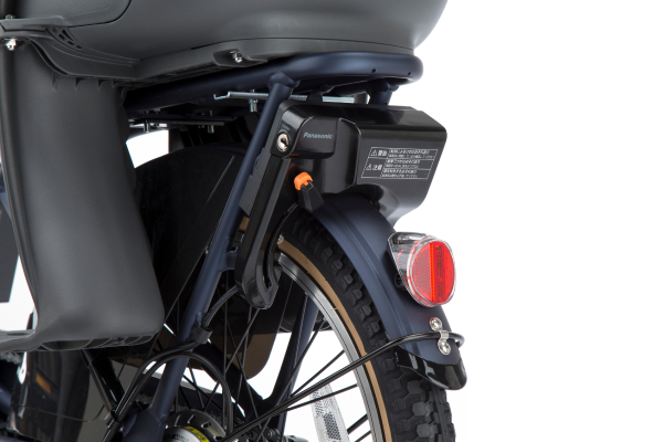 手元スイッチの電源を入れるだけで後輪サークル錠が自動で開錠します。