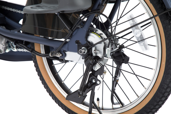 従来品に比べ制動性能がアップした、ギュッとよく止まるブレーキ。