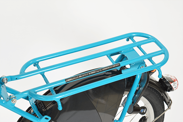 子乗せが取り付け可能な荷台を装備。重さ27kgまで耐えられます。