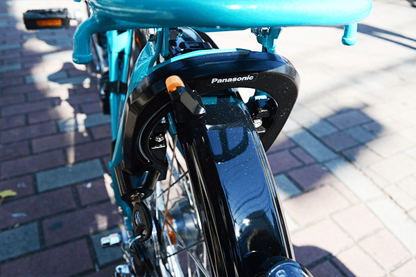 大切な自転車を守る為に、簡単ロック・解除が可能なカギ（リング錠）を装着。