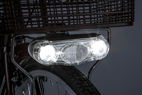 2灯の白く明るいLEDランプが暗い夜道を明るく照らします。